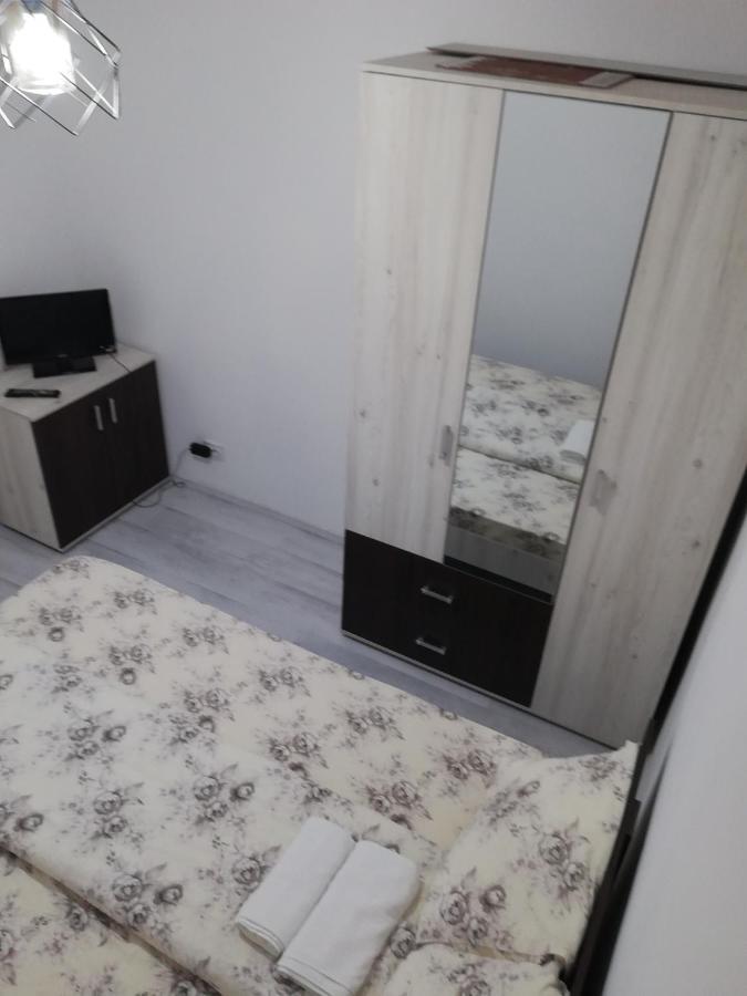 Apartament Brezoi 아파트 외부 사진