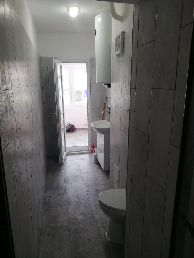 Apartament Brezoi 아파트 외부 사진